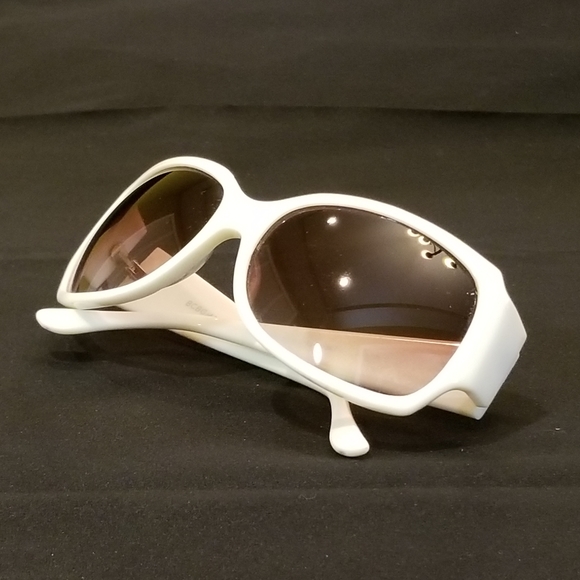 White BCBG Sunglasses - Picture 2 of 7